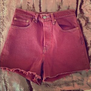 Never Worn Levi’s Ribcage shorts!!